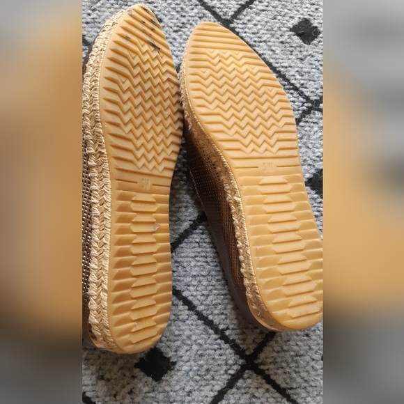 Stuart Weitzman shoes with hardware at rear with a metallic look. - Picture 4 of 4